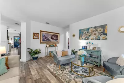 2484 SE 2nd St, Homestead, FL 33033 - Photo 4