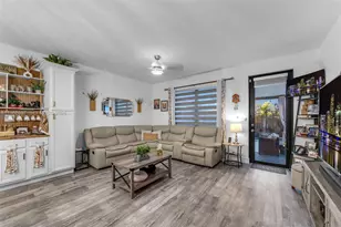 2484 SE 2nd St, Homestead, FL 33033 - Photo 10