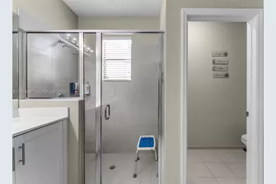 2484 SE 2nd St, Homestead, FL 33033 - Photo 22