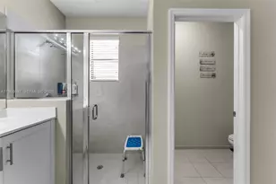 2484 SE 2nd St, Homestead, FL 33033 - Photo 22