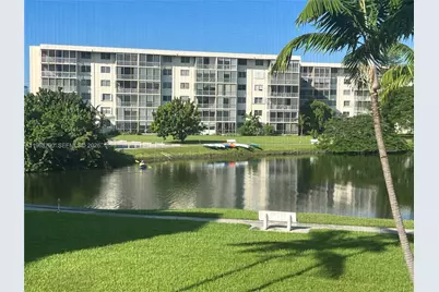 2855 Leonard Dr #H202, Aventura, FL 33160 - Photo 4