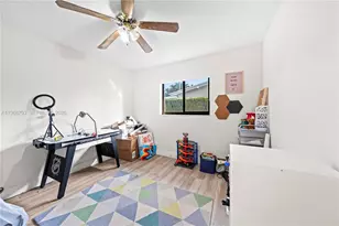 7835 W 16th Ct, Hialeah, FL 33014 - Photo 20