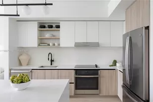 3900 Alton Rd, Miami Beach, FL 33140 - Photo 8