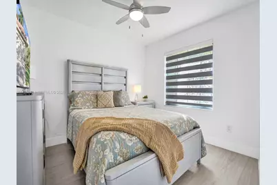 1287 NW 170th Ter, Pembroke Pines, FL 33028 - Photo 22