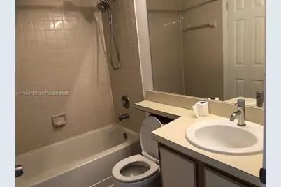 2811 N Oakland Forest Dr #104, Oakland Park, FL 33309 - Photo 22