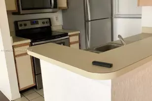 2811 N Oakland Forest Dr, Oakland Park, FL 33309 - Photo 12