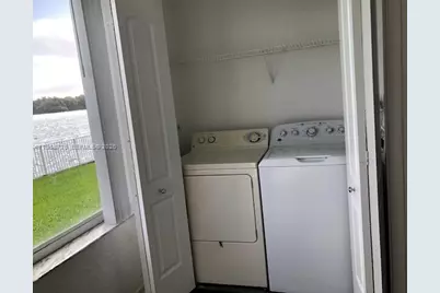 2811 N Oakland Forest Dr #104, Oakland Park, FL 33309 - Photo 16