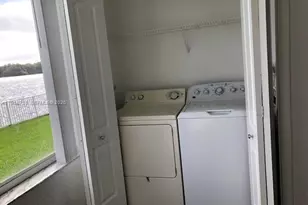 2811 N Oakland Forest Dr, Oakland Park, FL 33309 - Photo 16