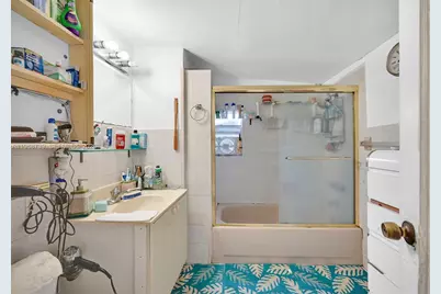 811 NW 24th Ct, Miami, FL 33125 - Photo 22