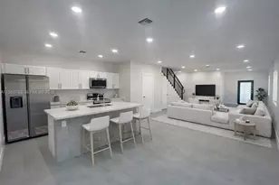 1123 NW 25th St, Miami, FL 33127 - Photo 4