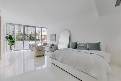 300 Biscayne Boulevard Way #1105C, Miami, FL 33131 - Photo 6