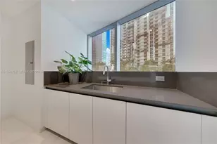 300 Biscayne Blvd Way, Miami, FL 33131 - Photo 10