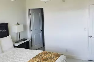 9720 S Hollybrook Lake Dr, Pembroke Pines, FL 33025 - Photo 4