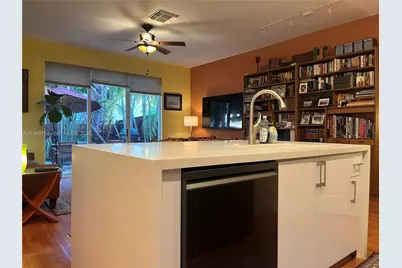 7469 NW 112th Pl, Doral, FL 33178 - Photo 12