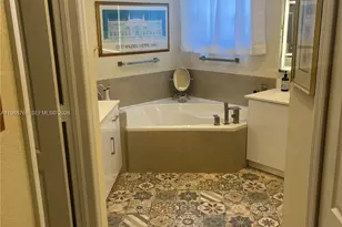 7469 NW 112th Pl, Doral, FL 33178 - Photo 16