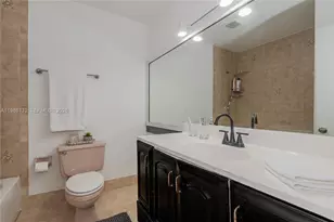 1082 W 79th St, Hialeah, FL 33014 - Photo 16