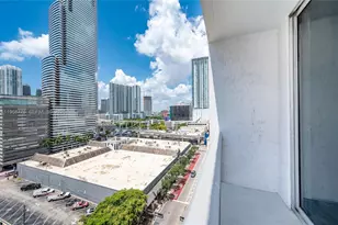 151 SE 1st St, Miami, FL 33131 - Photo 8