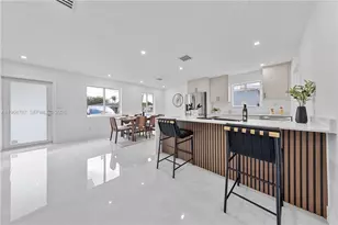 651 NW 9th St, Homestead, FL 33030 - Photo 8