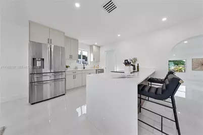 651 NW 9th St, Homestead, FL 33030 - Photo 10