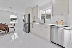 651 NW 9th St, Homestead, FL 33030 - Photo 12