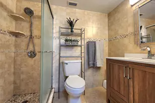 3725 S Ocean Dr, Hollywood, FL 33019 - Photo 14