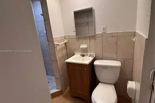 6131 SW 39th St, Miramar, FL 33023 - Photo 6