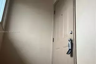 890 NW 22nd Ct, Miami, FL 33125 - Photo 26