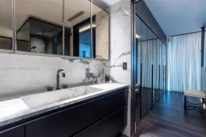 1040 Biscayne Blvd #2202, Miami, FL 33132 - Photo 28