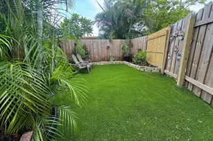 582 E 18th St, Hialeah, FL 33013 - Photo 14