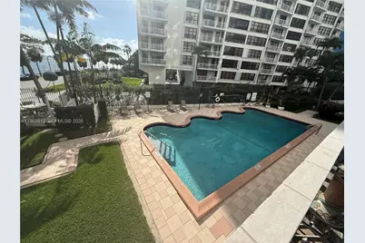 1430 Brickell Bay Dr #205, Miami, FL 33131 - Photo 16
