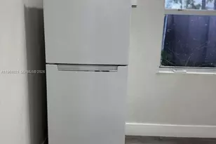 582 E 18th St, Hialeah, FL 33013 - Photo 6