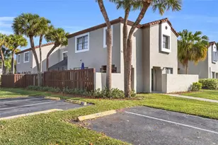 10425 SW 153rd Ct, Miami, FL 33196 - Photo 4