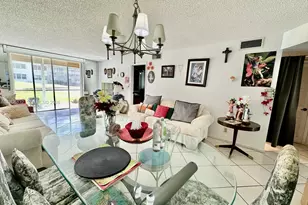 8960 S Hollybrook Blvd, Pembroke Pines, FL 33025 - Photo 10