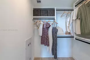 3900 Alton Rd, Miami Beach, FL 33140 - Photo 8