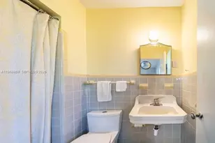 9118 NE 5th Ave, Miami Shores, FL 33138 - Photo 18