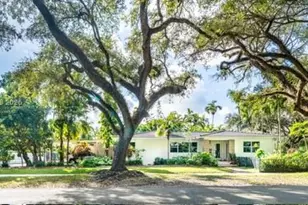 9118 NE 5th Ave, Miami Shores, FL 33138 - Photo 2