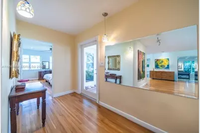 9118 NE 5th Ave, Miami Shores, FL 33138 - Photo 4