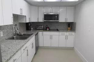 3901 S Ocean Dr, Hollywood, FL 33019 - Photo 6