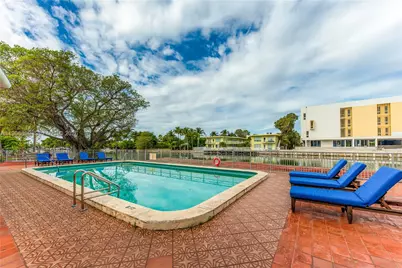 1247 Marseille Dr #113, Miami Beach, FL 33141 - Photo 16