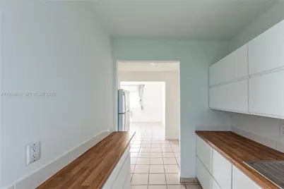 1247 Marseille Dr #113, Miami Beach, FL 33141 - Photo 10