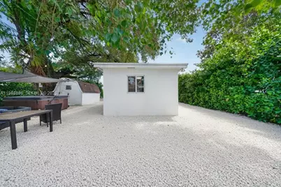 231 NW 44th St, Miami, FL 33127 - Photo 36