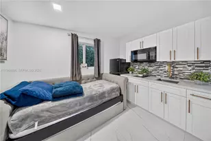 231 NW 44th St, Miami, FL 33127 - Photo 26