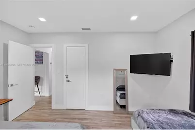 231 NW 44th St, Miami, FL 33127 - Photo 28