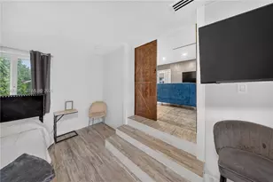231 NW 44th St, Miami, FL 33127 - Photo 14