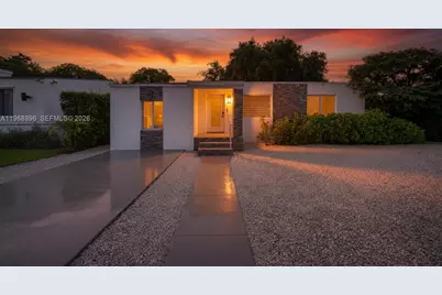 231 NW 44th St, Miami, FL 33127 - Photo 32