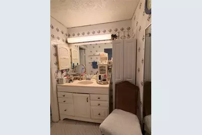 19804 NW 67th Ct, Hialeah, FL 33015 - Photo 18