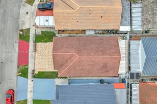 3289 W 70th St, Hialeah, FL 33018 - Photo 44