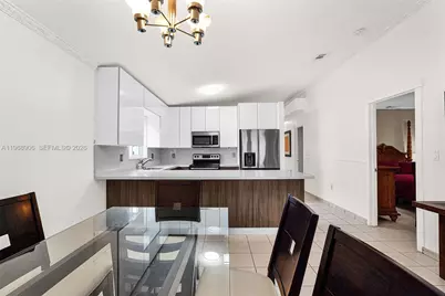 3289 W 70th St, Hialeah, FL 33018 - Photo 10