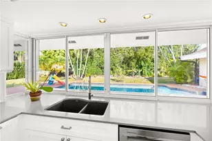 17341 SW 74th Ave, Palmetto Bay, FL 33157 - Photo 12