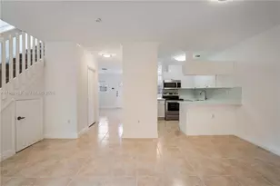 7733 SW 94th Ln, Miami, FL 33156 - Photo 2